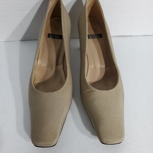 Stuart Weitzman Sz 6 Cream Heels